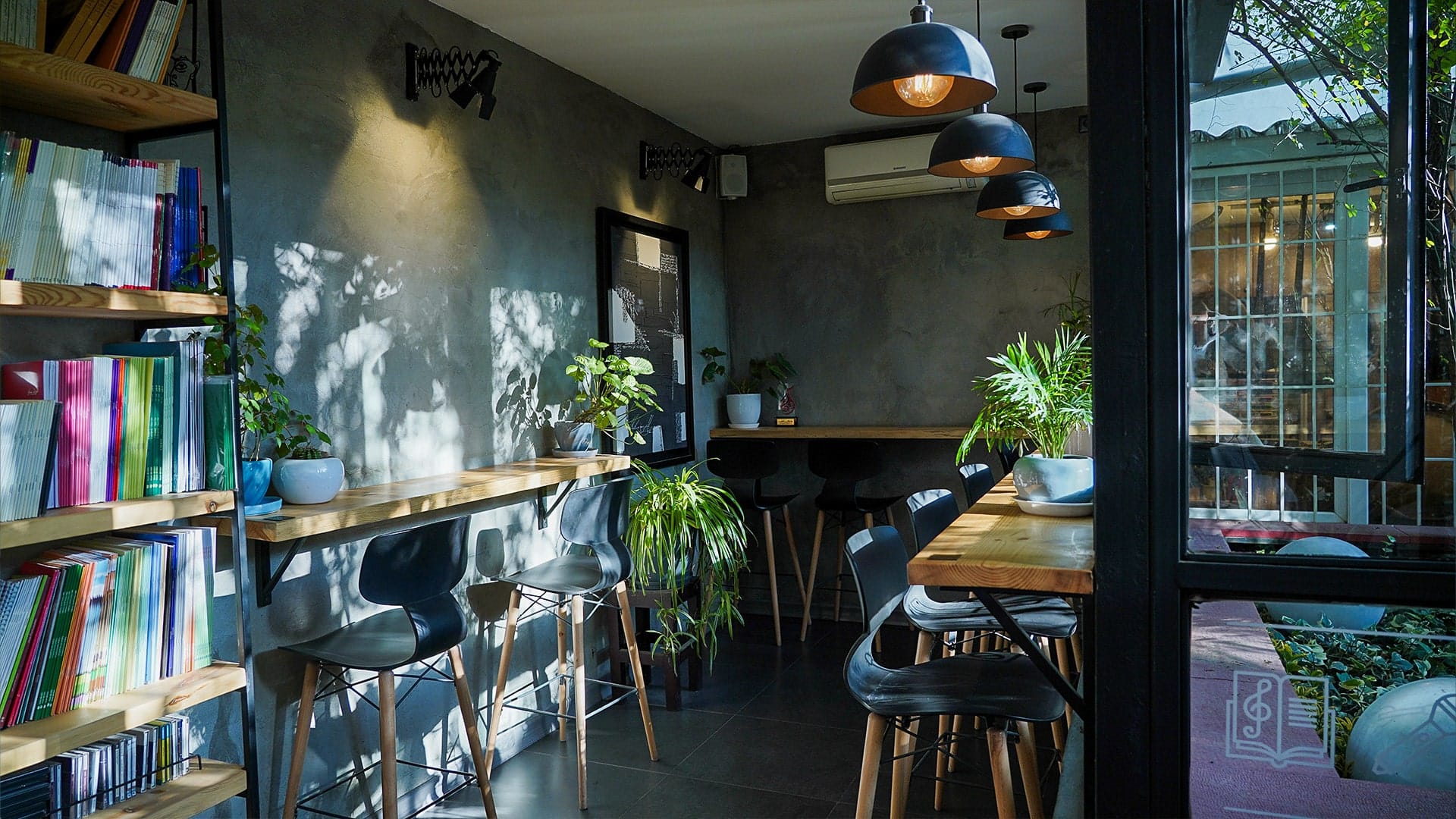 کافه شهـر آشـوب کافه شهـر آشـوب